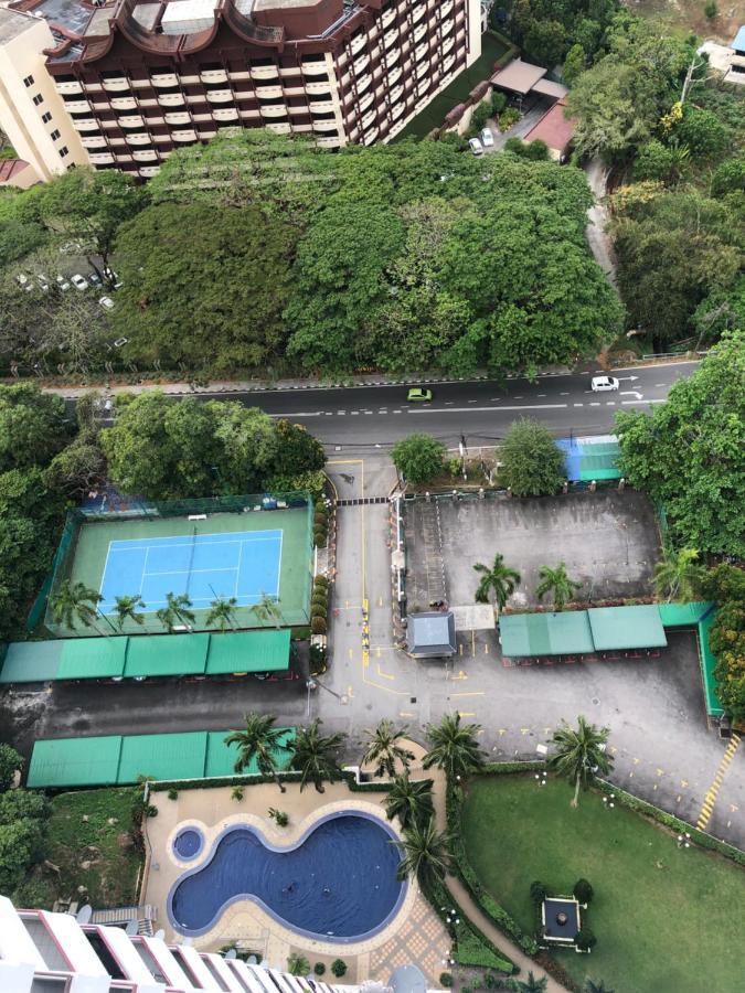 Beach Resort Home Stay Sri Sayang Apartment Batu Ferringhi 2Bedroom Экстерьер фото