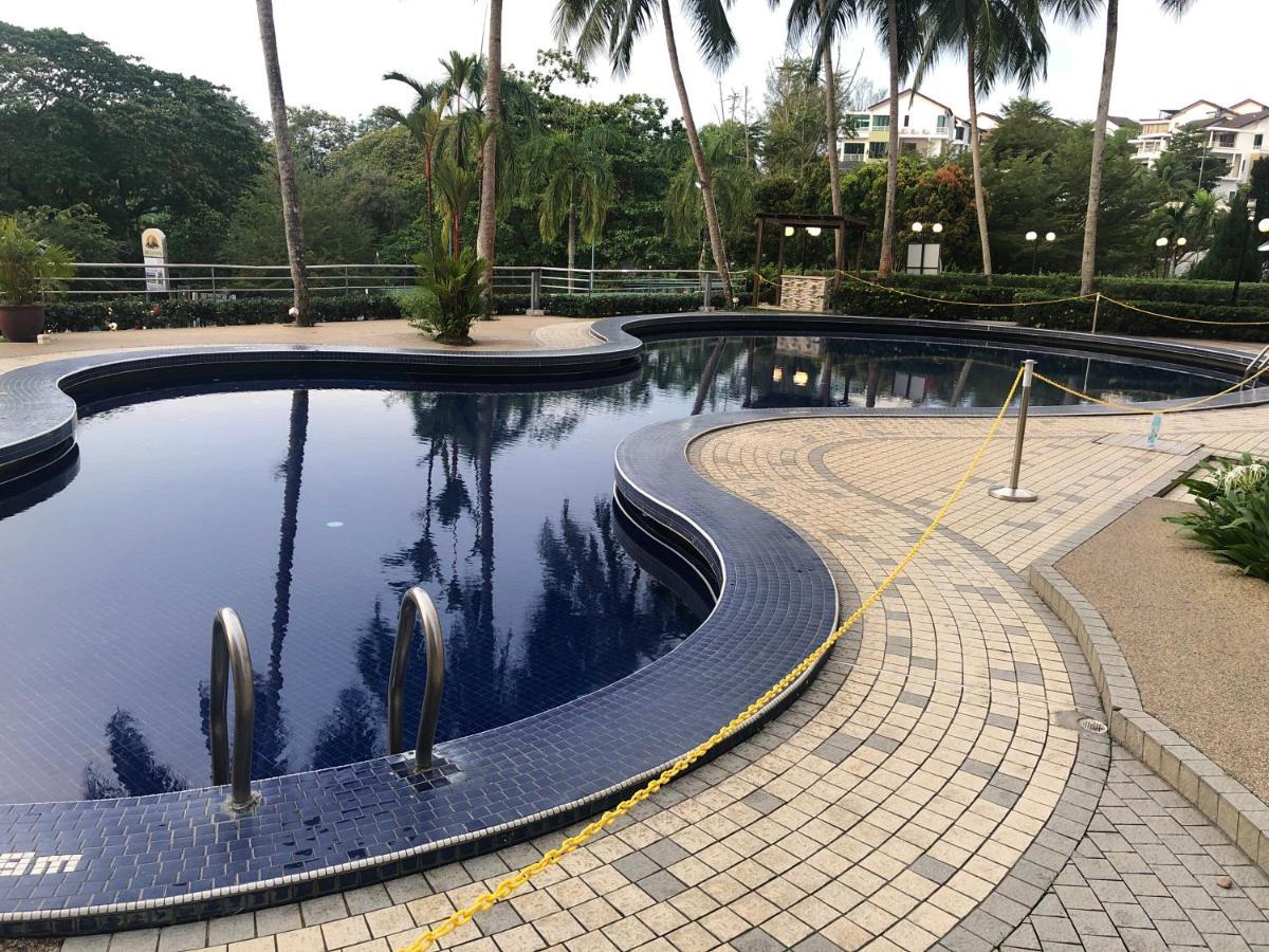 Beach Resort Home Stay Sri Sayang Apartment Batu Ferringhi 2Bedroom Экстерьер фото
