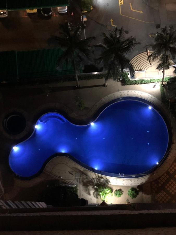 Beach Resort Home Stay Sri Sayang Apartment Batu Ferringhi 2Bedroom Экстерьер фото