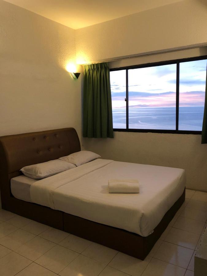 Beach Resort Home Stay Sri Sayang Apartment Batu Ferringhi 2Bedroom Экстерьер фото