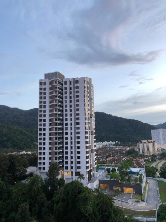Beach Resort Home Stay Sri Sayang Apartment Batu Ferringhi 2Bedroom Экстерьер фото