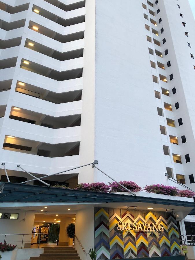 Beach Resort Home Stay Sri Sayang Apartment Batu Ferringhi 2Bedroom Экстерьер фото