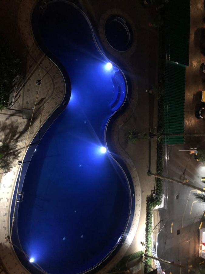 Beach Resort Home Stay Sri Sayang Apartment Batu Ferringhi 2Bedroom Экстерьер фото